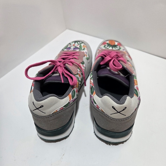 Inkkas Abacaxi Floral Sneakers - Picture 2 of 7